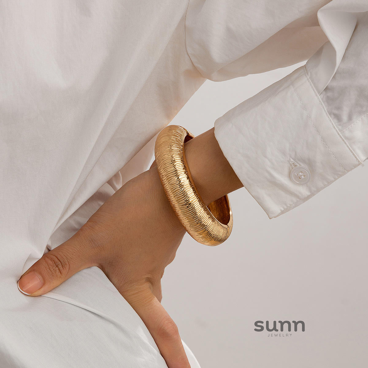 Eniola Sculptural Leaf Jewelry [SWUOCYPN]