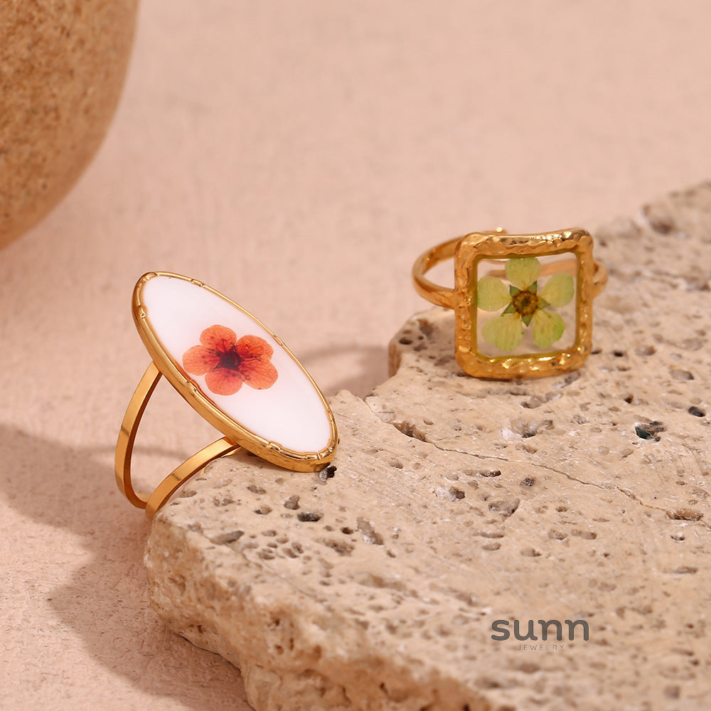 Eniola Vintage Gold Flower Ring [IWUEFO52]