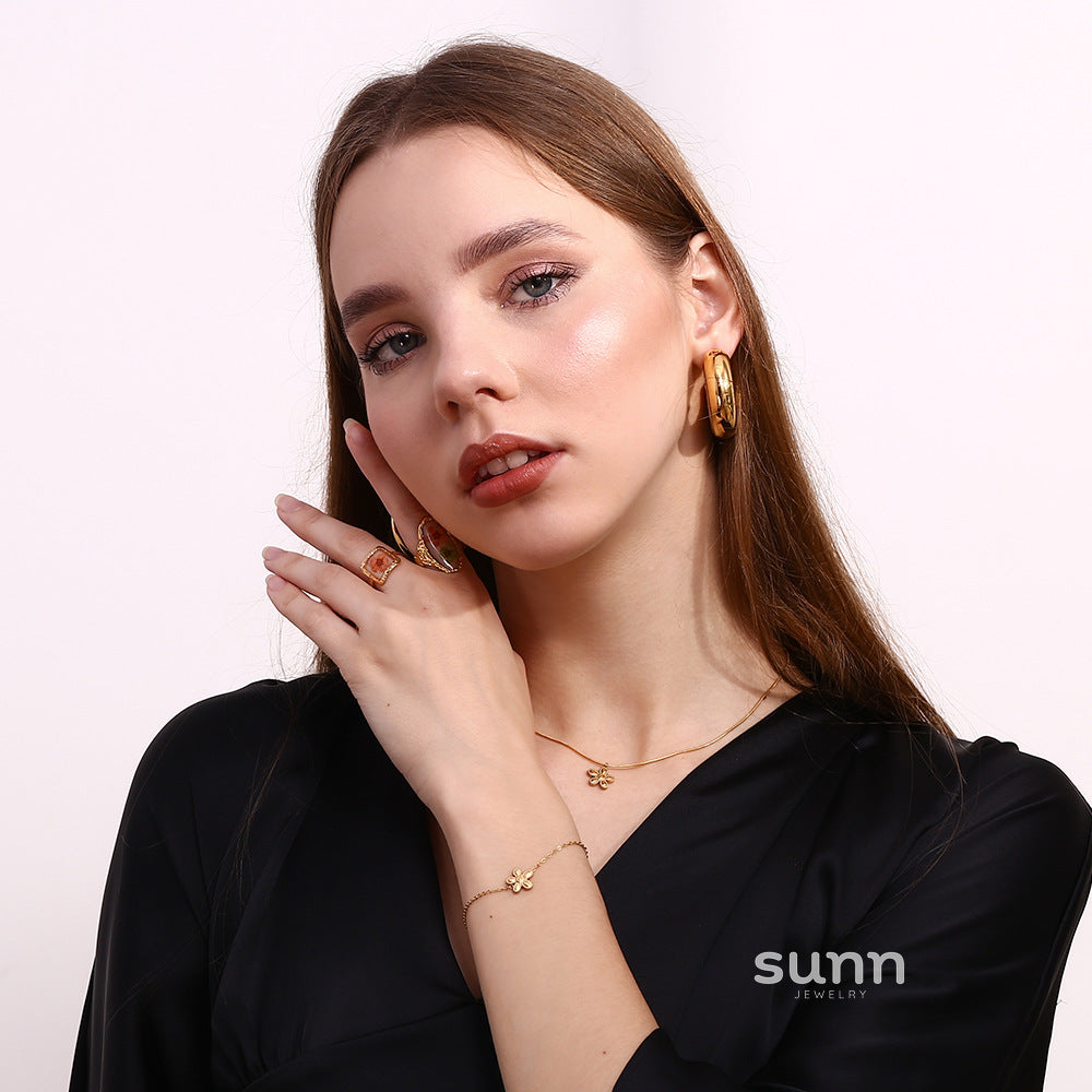 Eniola Vintage Gold Flower Ring [BLD5KHOE]