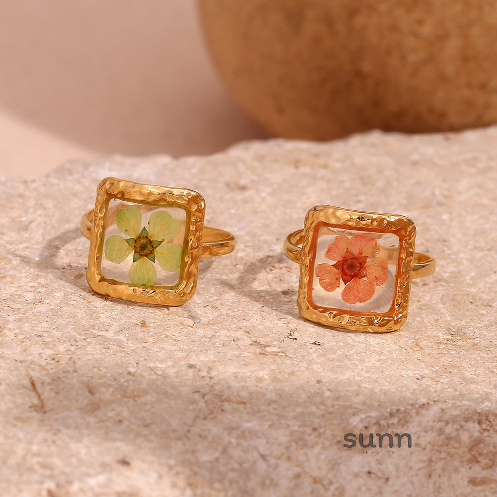 Eniola Vintage Gold Flower Ring [7P7APD68]
