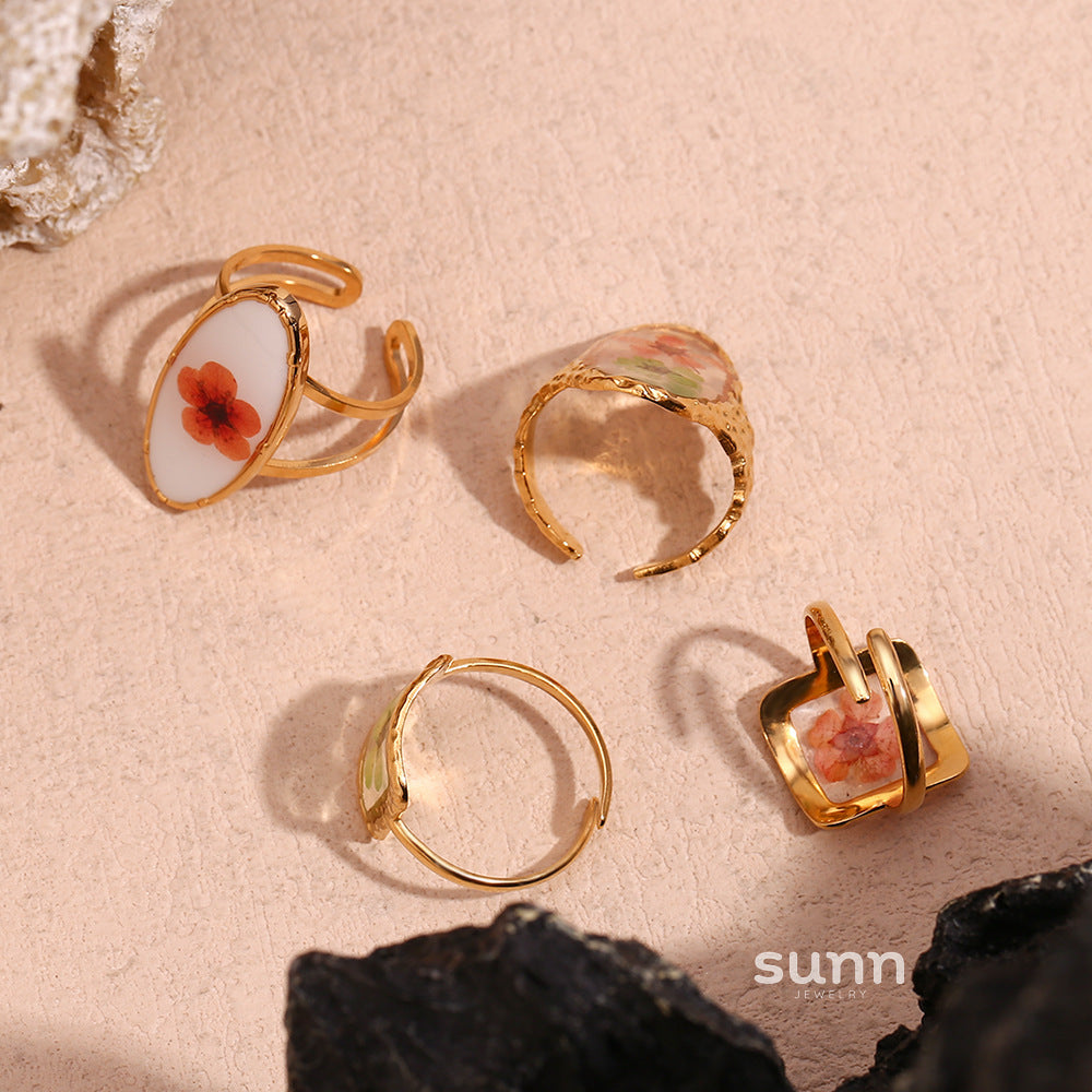 Eniola Vintage Gold Flower Ring [PM6EN8RH]
