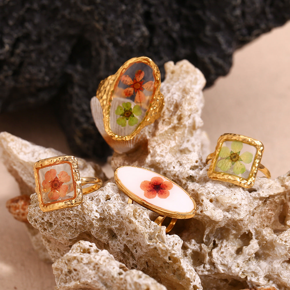 Eniola Vintage Gold Flower Ring [ORDG5VZT]