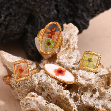Eniola Vintage Gold Flower Ring [ORDG5VZT]