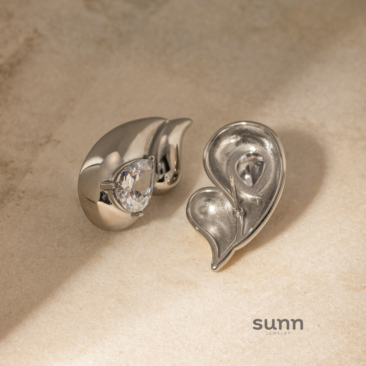 Eniyah Dazzling Double Drop Earrings [DTPU1T1B]