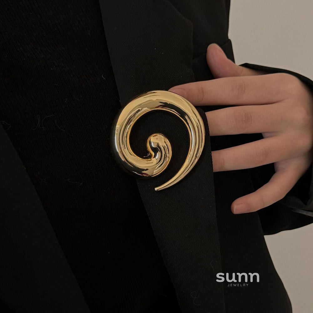 Ensley Sculptural Snail Brooch [47HDAQ53]