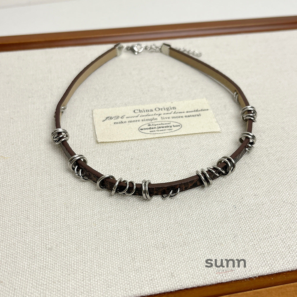 Eowyn Cracked Leather Choker [VUSX9YDI]