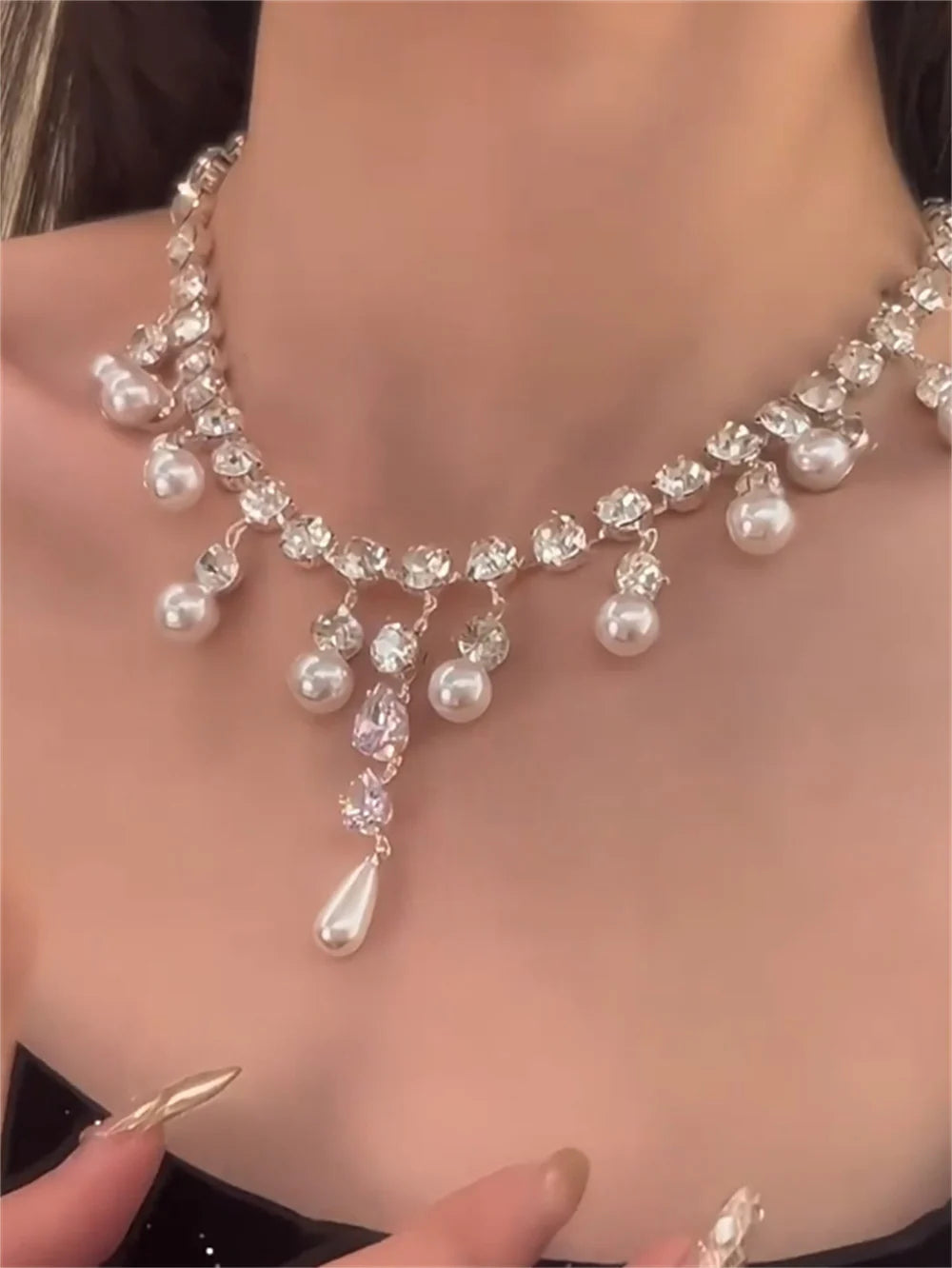 Erabella Crystal Pearl Choker