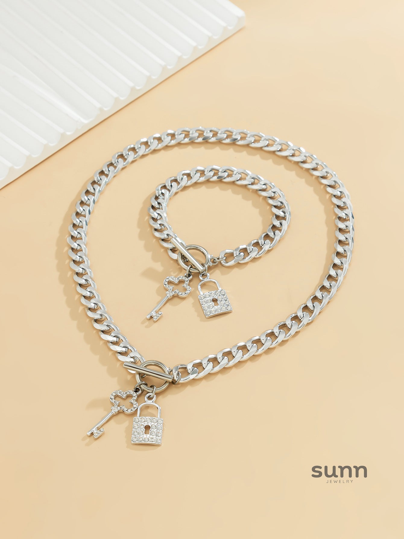 Erielle Pave Key Lock Set [6H72PP8S]