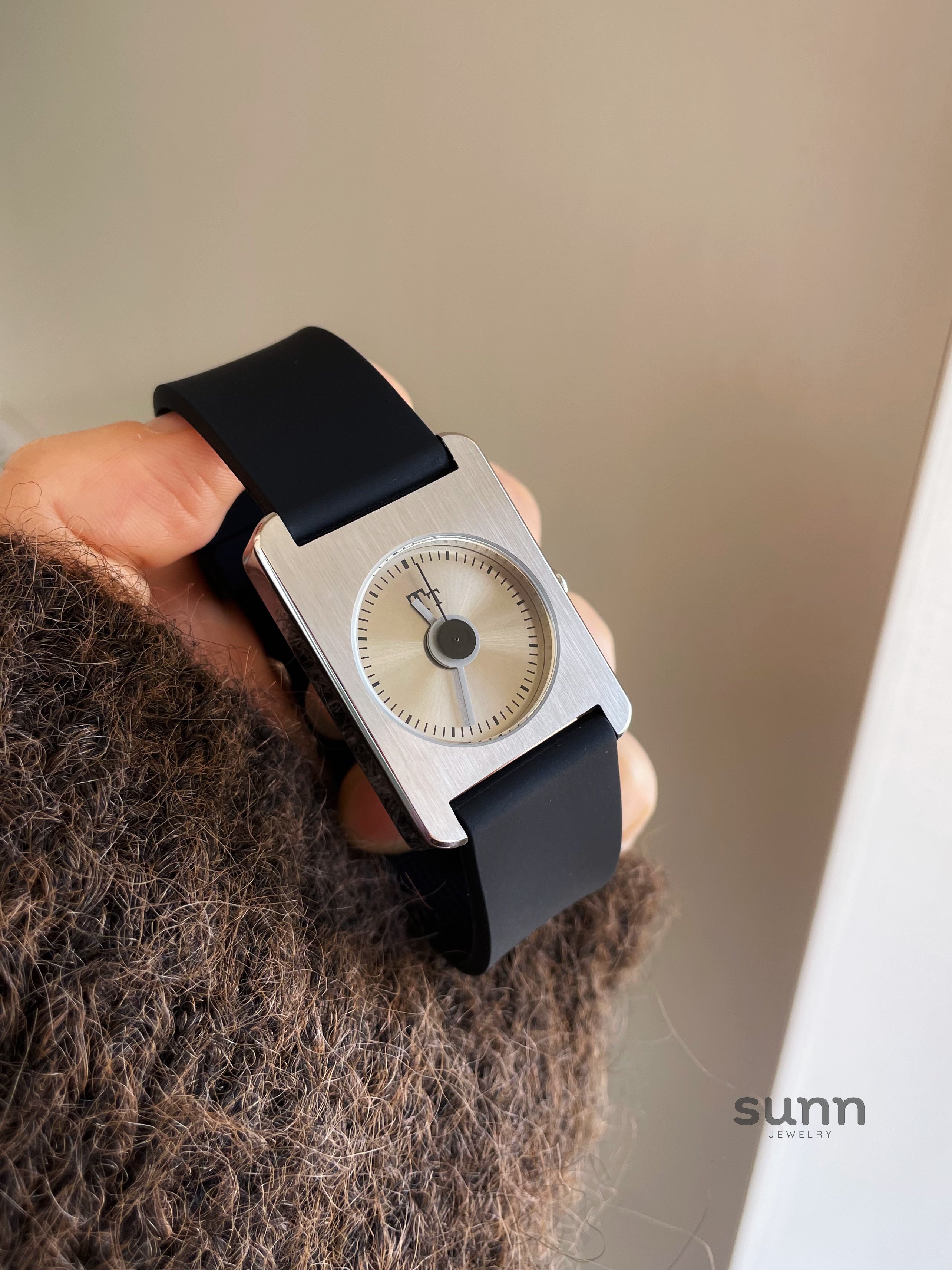 Erynn Minimalist Square Watch