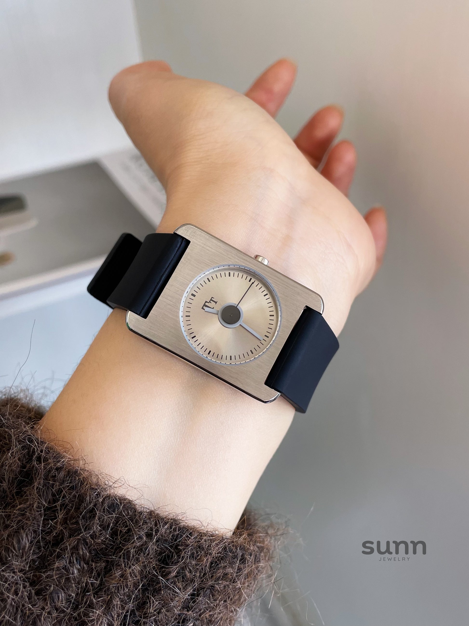 Erynn Minimalist Square Watch