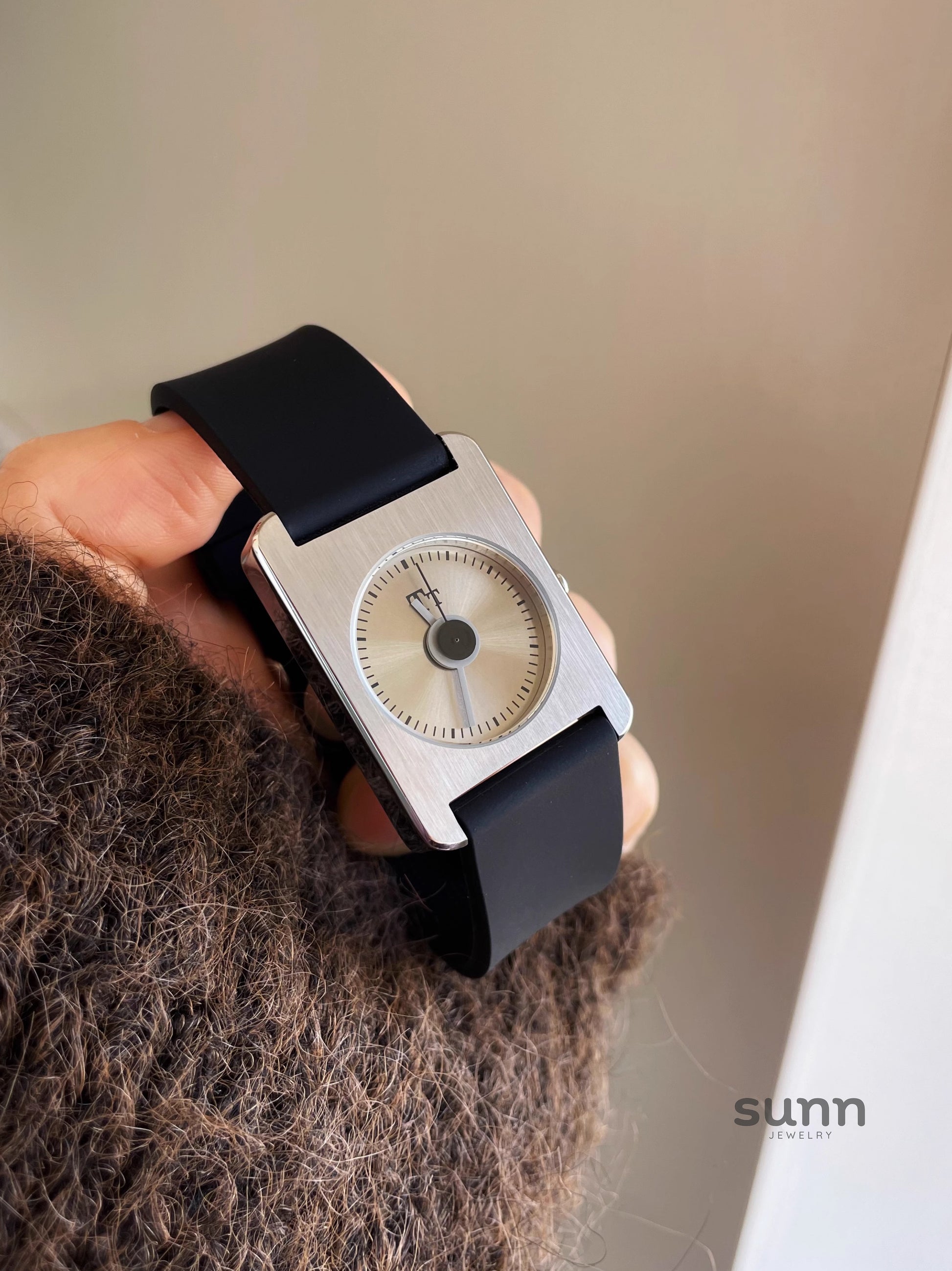 Erynn Minimalist Square Watch