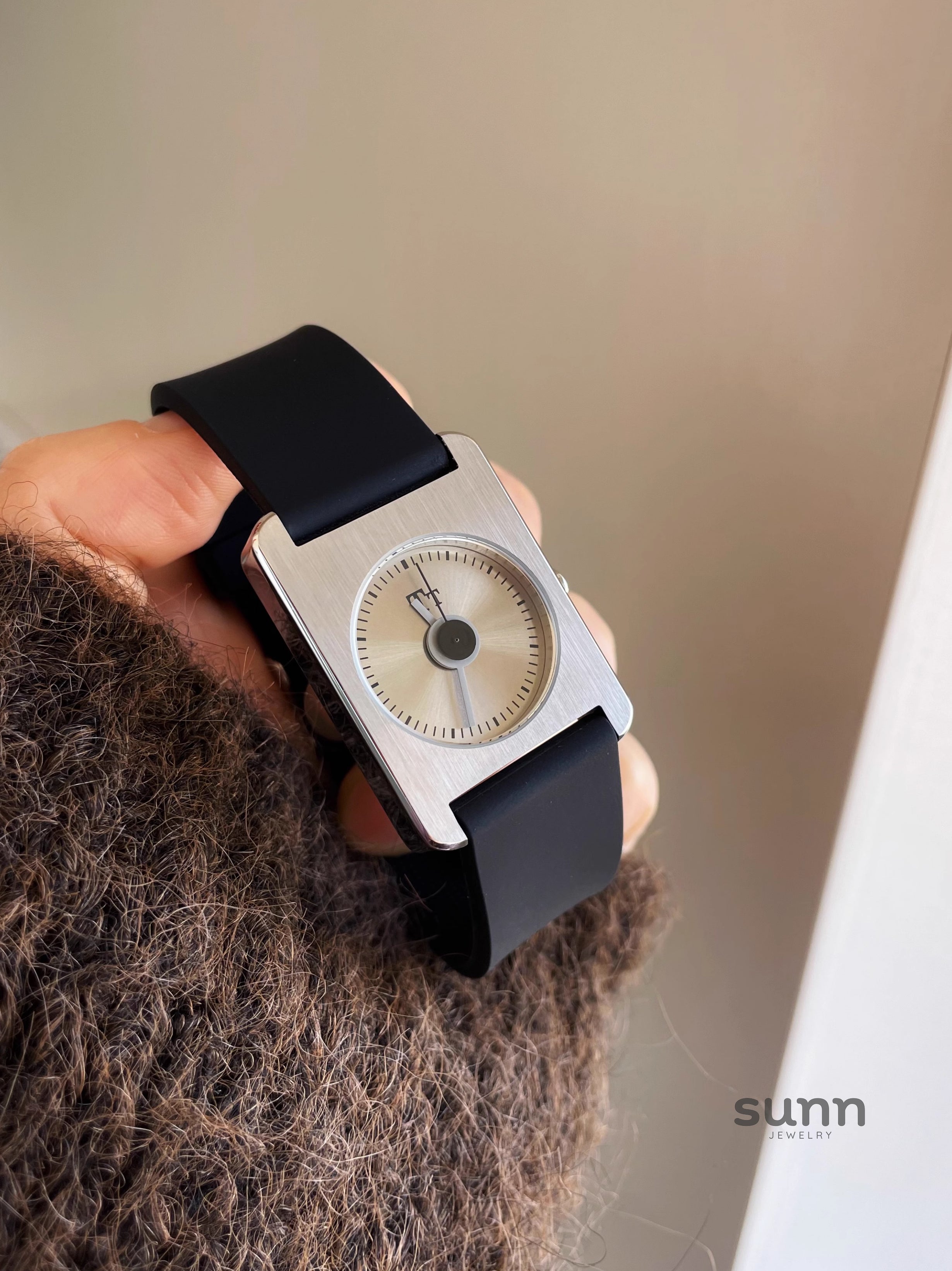 Erynn Minimalist Square Watch