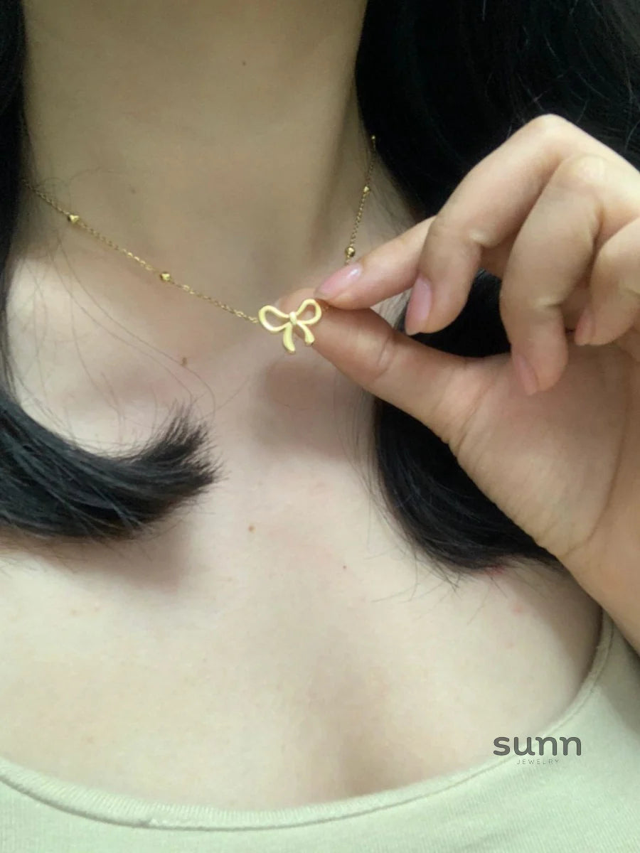 Eshal Dainty Bowknot Choker