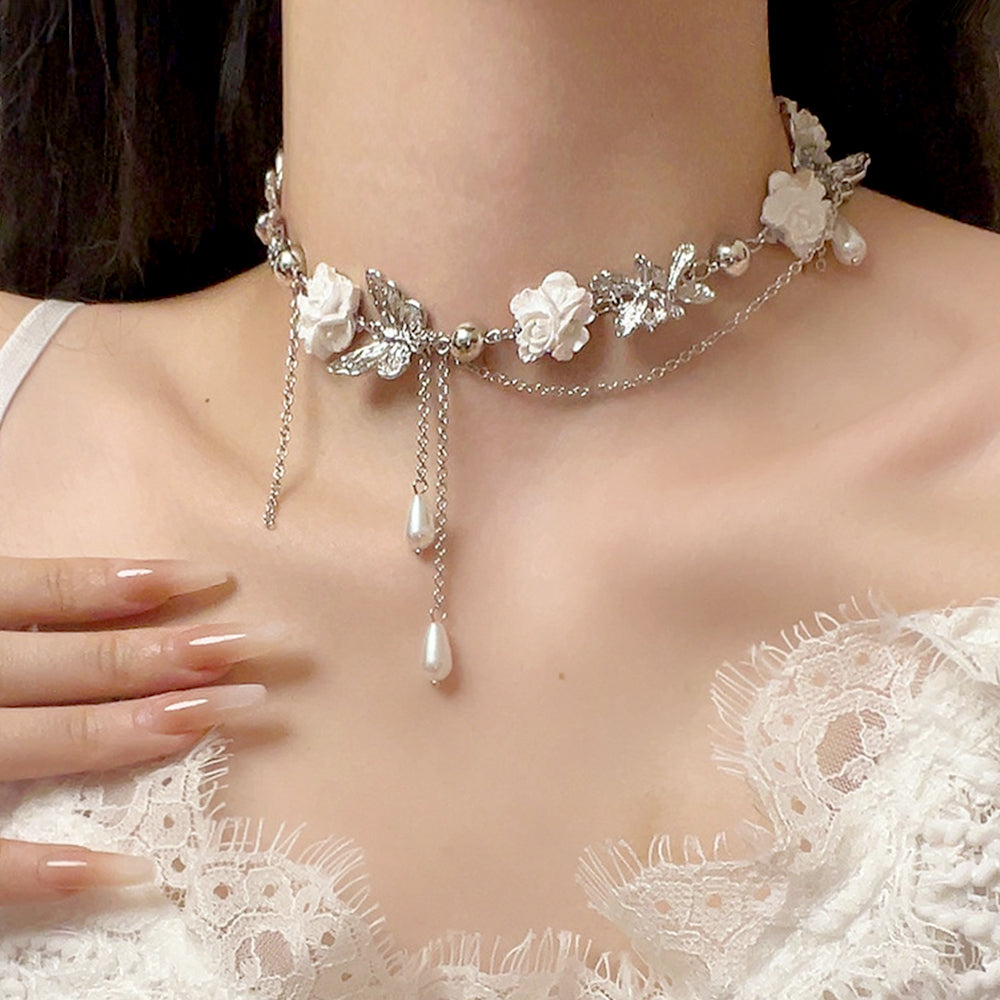 Esmee Pearl Flower Choker