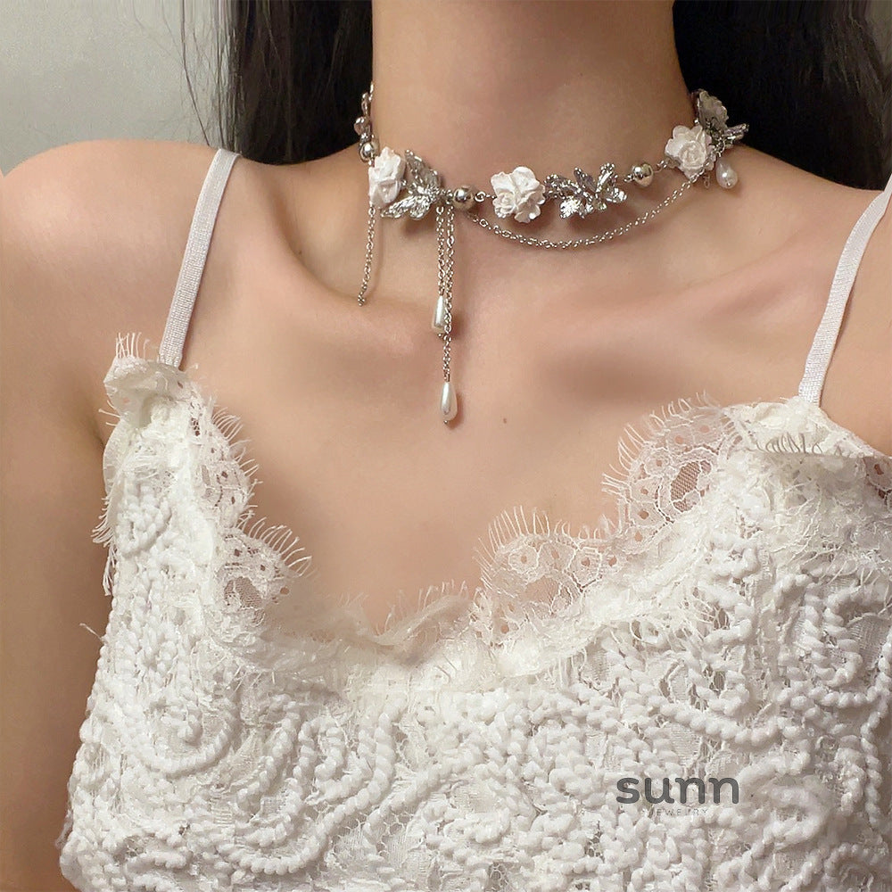 Esmee Pearl Flower Choker