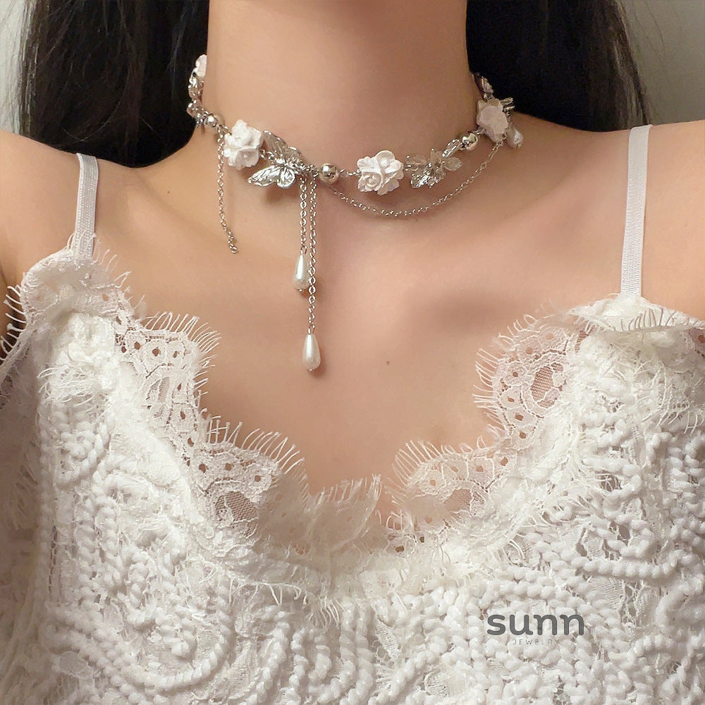 Esmee Pearl Flower Choker