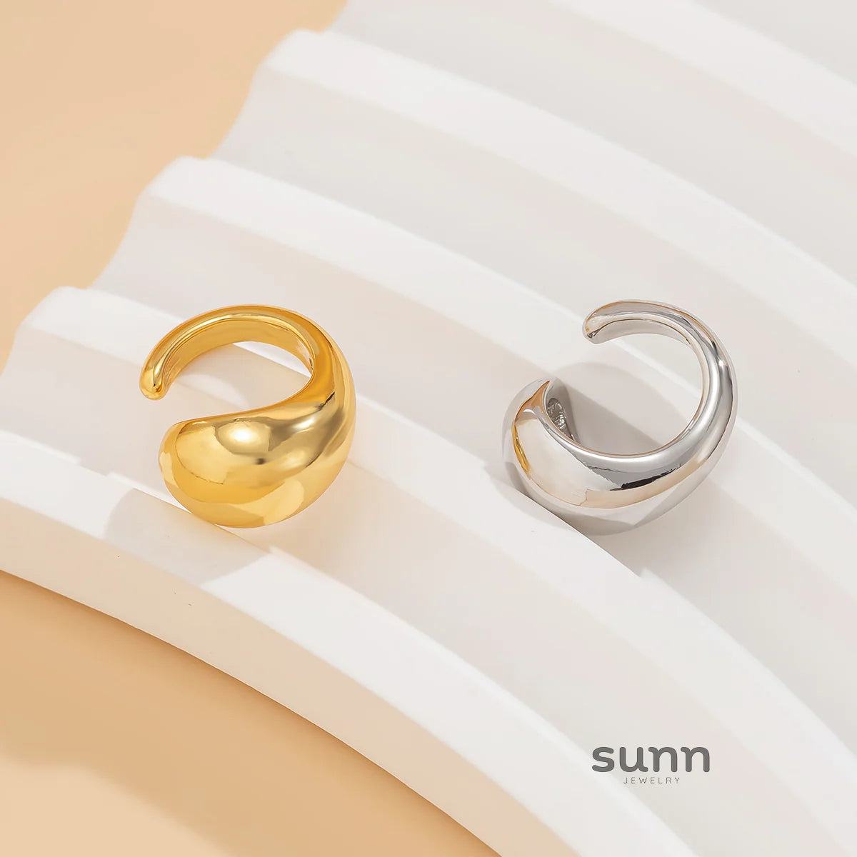 Esmeralda Minimalist Ear Cuff