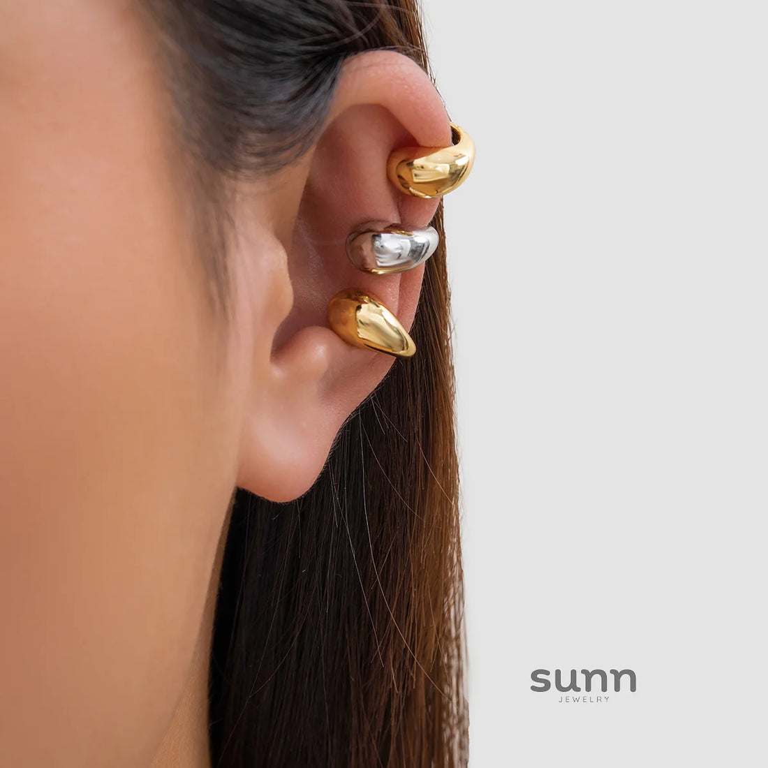 Esmeralda Minimalist Ear Cuff