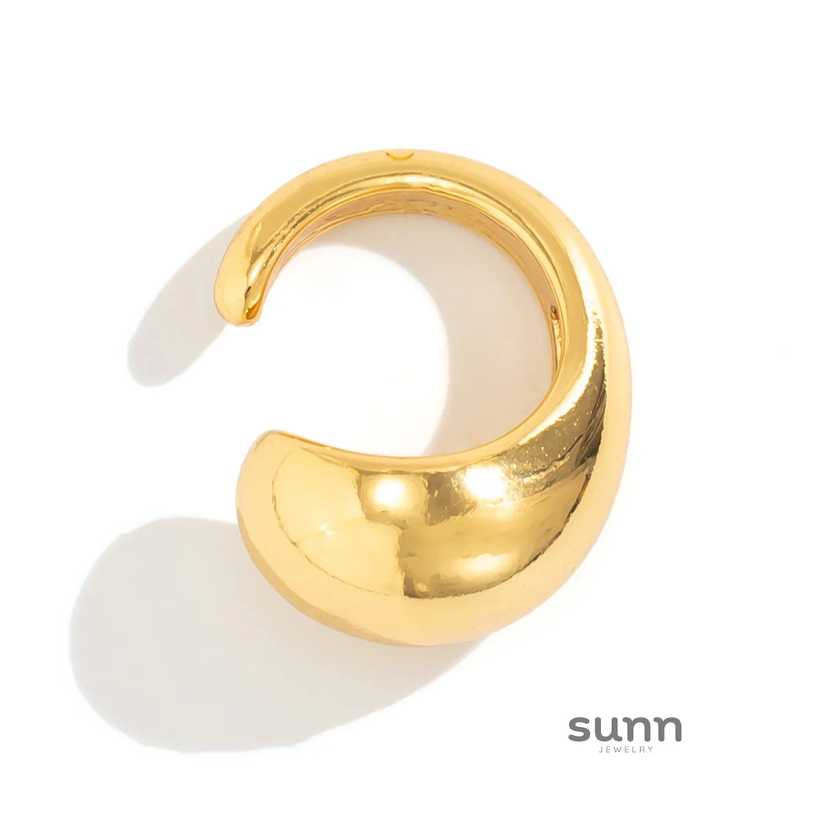 Esmeralda Minimalist Ear Cuff