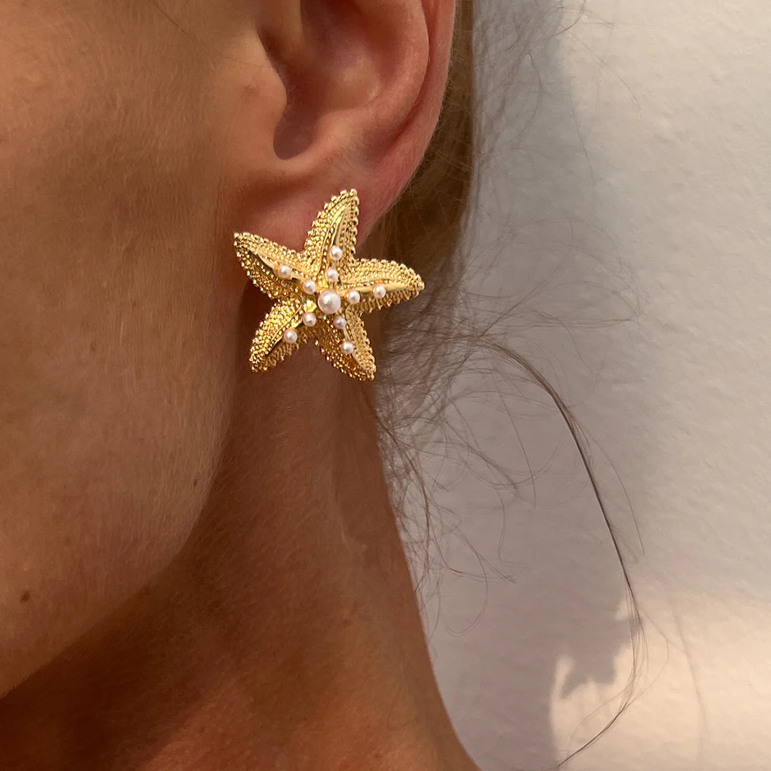 Estefania Faux Pearl Starfish Stud Earrings