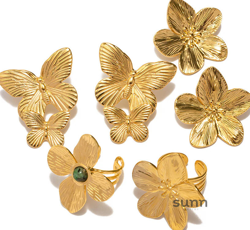 Estefany Floral Statement Ring