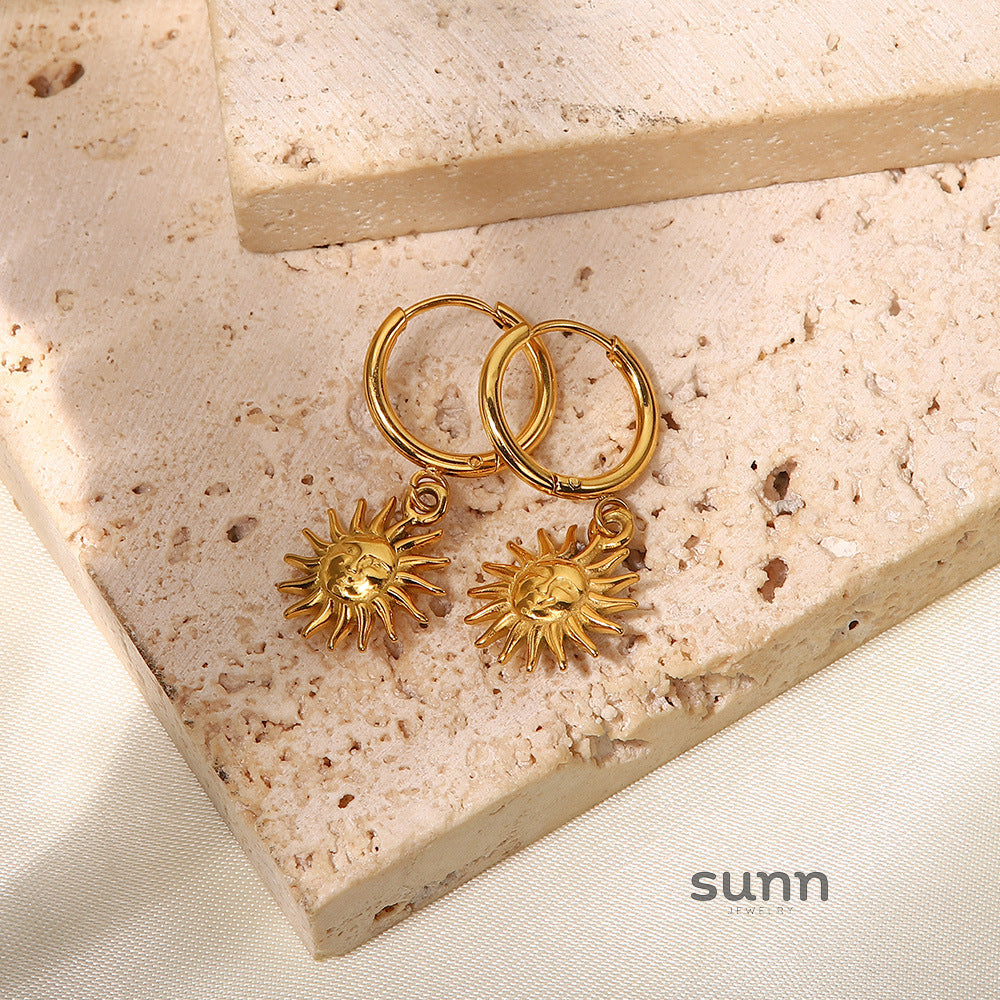 Esty Gold Sun Pendant Earrings [IFRXMCCQ]
