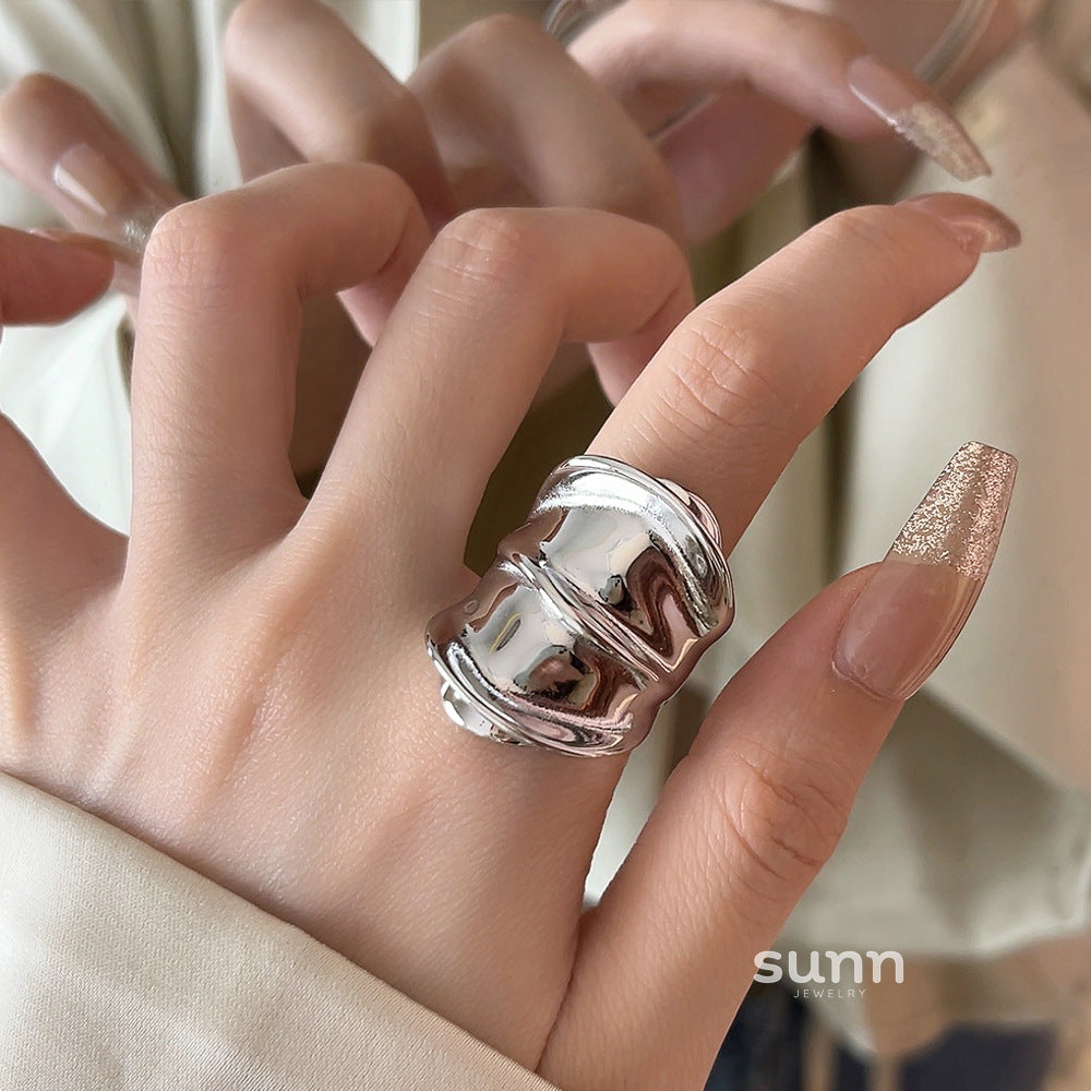Eternity Glossy Pleated Ring [5Y7DR7HD]