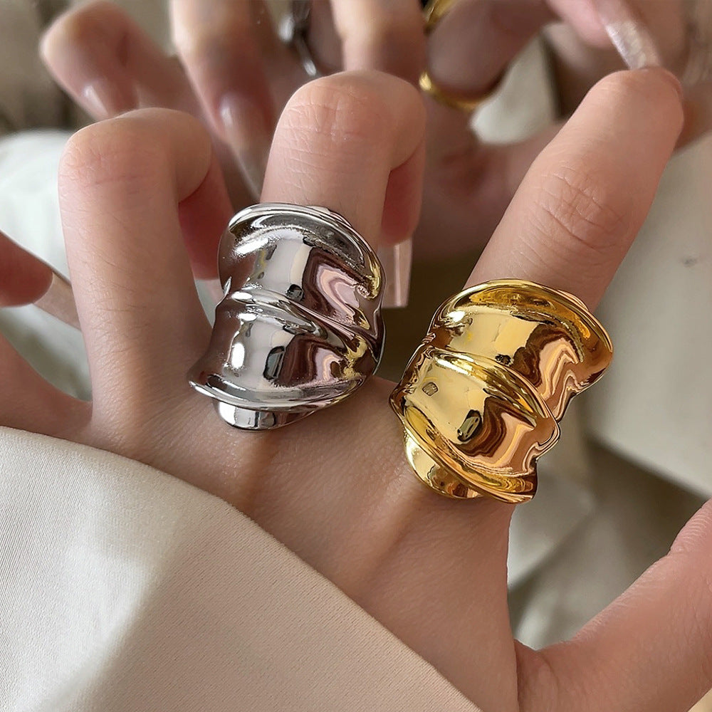 Eternity Glossy Pleated Ring [7AS2P5IN]