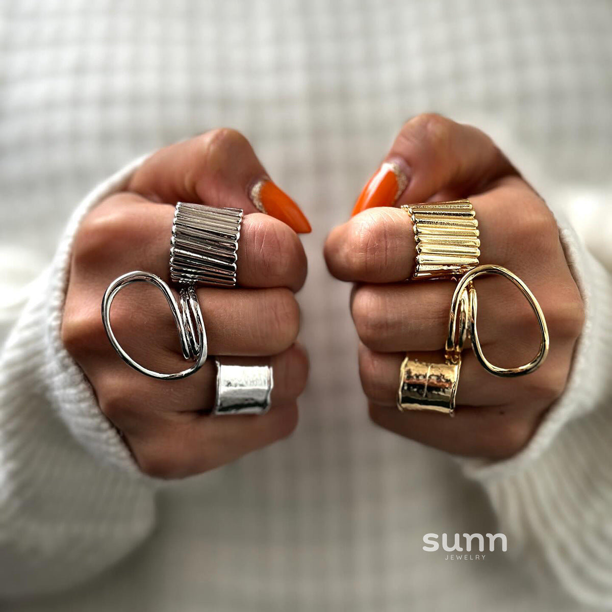 Etta Sculptural Titanium Ring [BLWBTYR0]