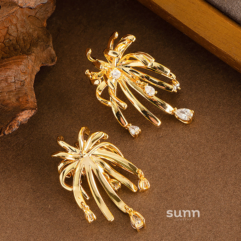 Etty Crystal Bloom Tassel Earrings [O9ZKTVZ5]