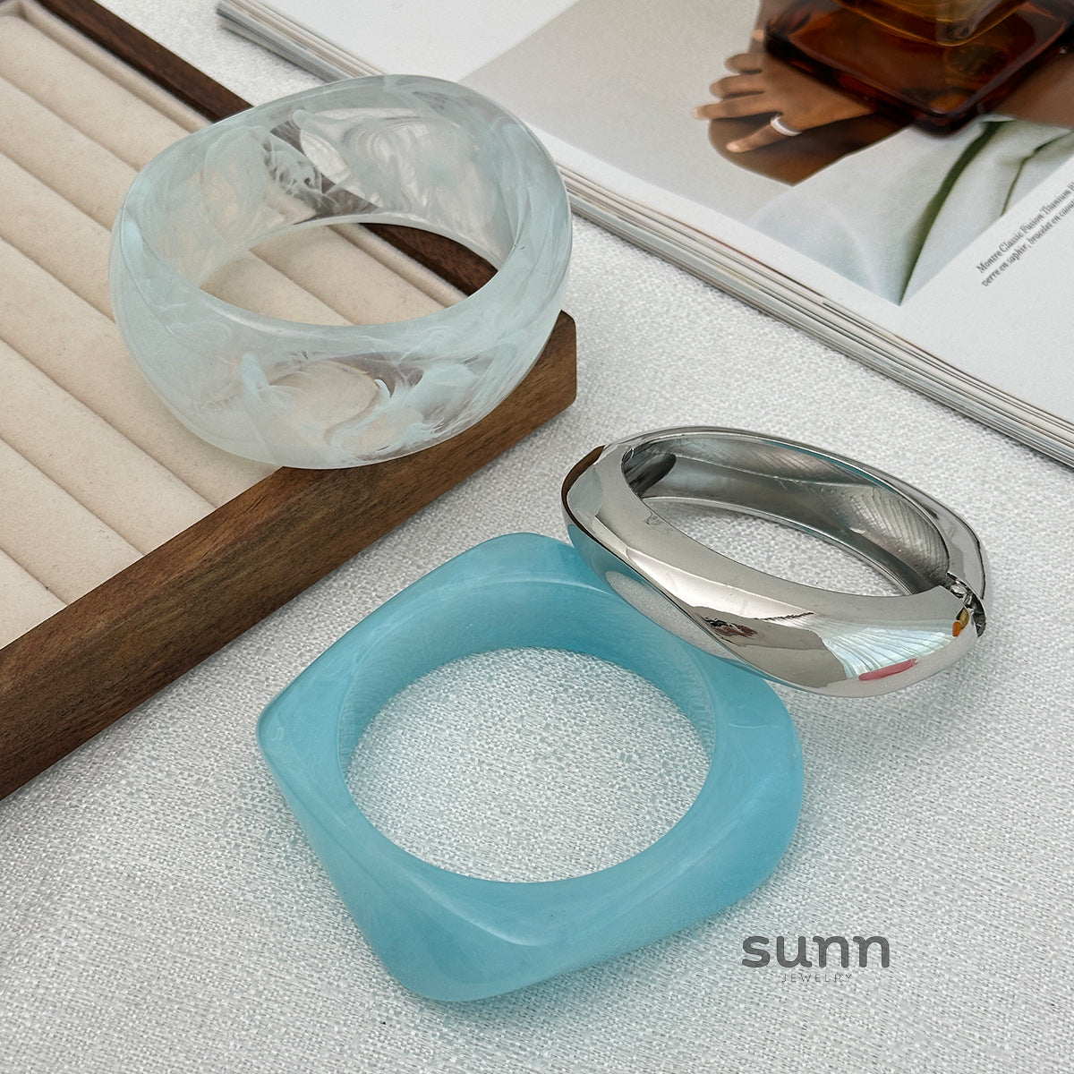 Evah Swirl Resin Bangle [C7X21SVI]