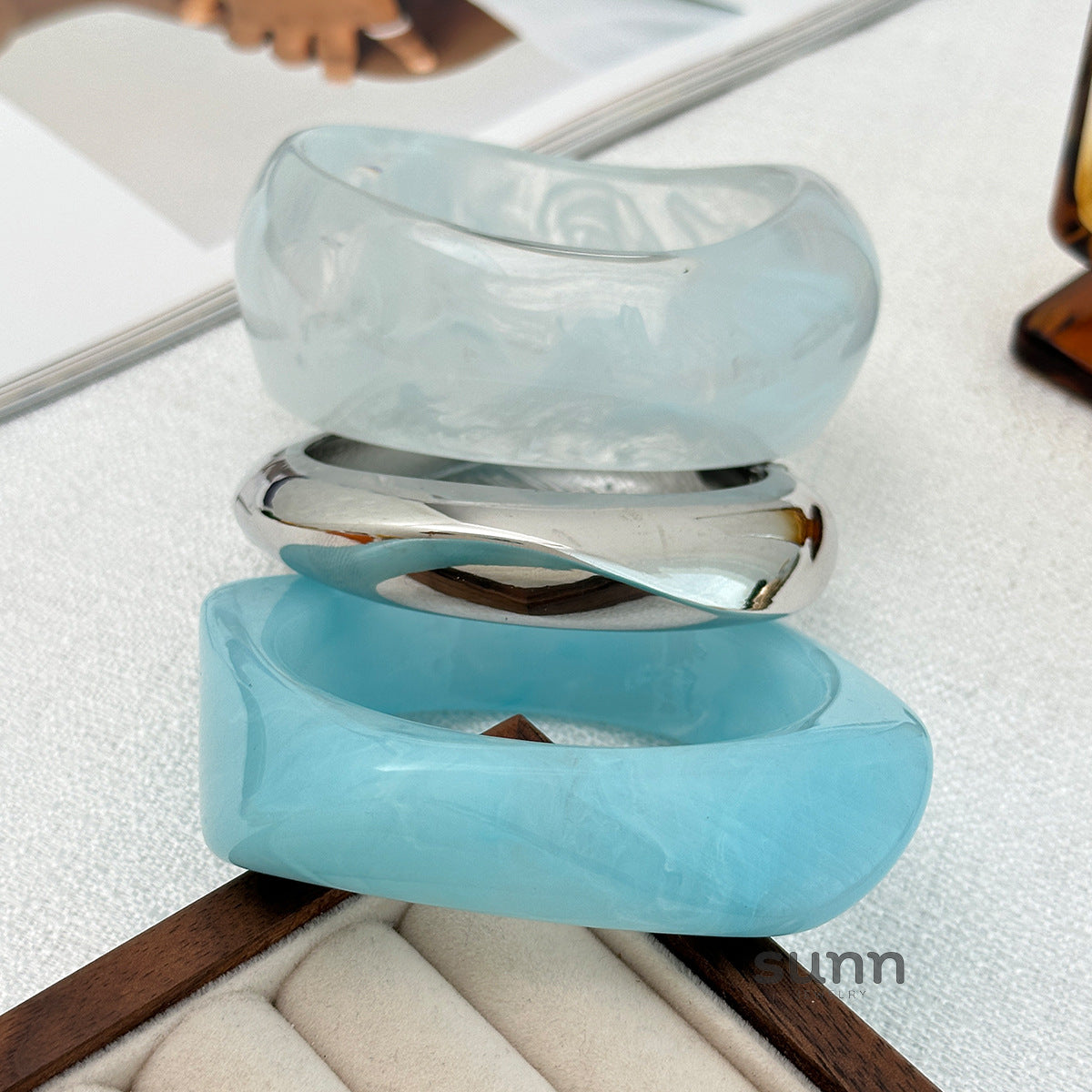 Evah Swirl Resin Bangle [OVLZXA7H]