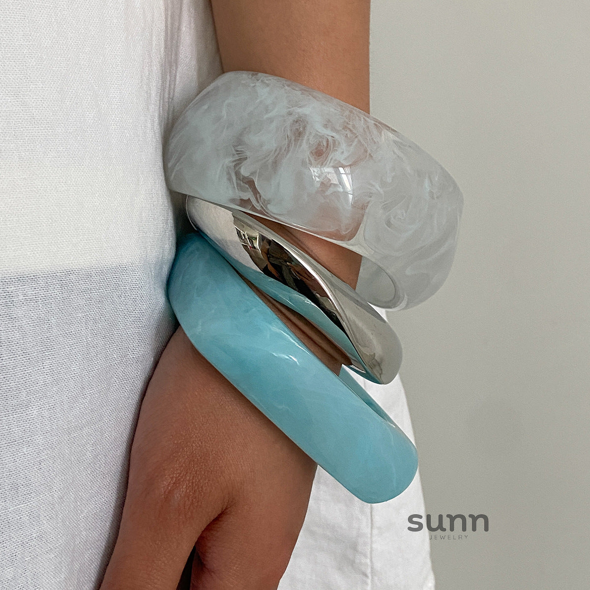 Evah Swirl Resin Bangle [RIAOVLSI]