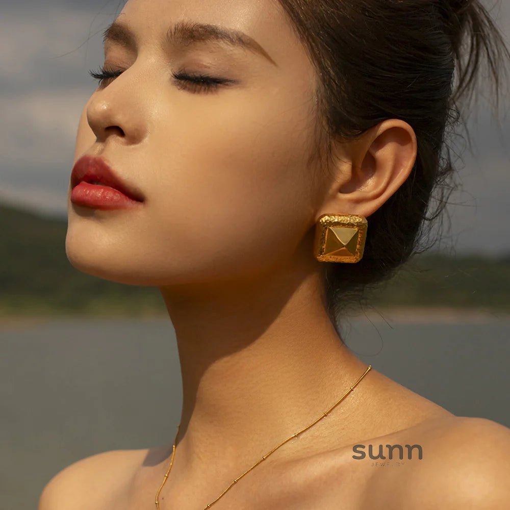 Evalina Rivet Accent Jewelry Set