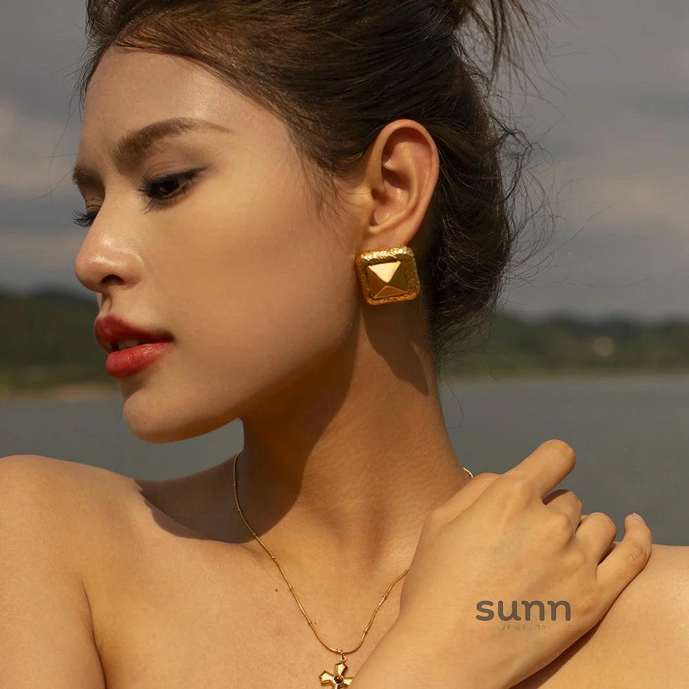 Evalina Rivet Accent Jewelry Set
