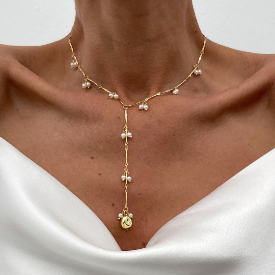 Evalyn Pearl Heart Pendant Necklace [V1XL8GJK]