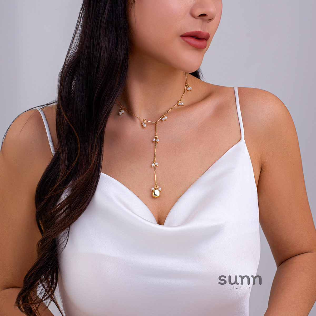Evalyn Pearl Heart Pendant Necklace [L2T63KCO]