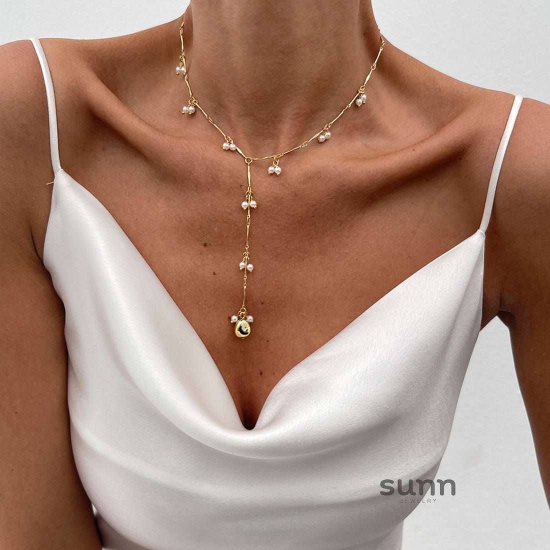 Evalyn Pearl Heart Pendant Necklace [V1XL8GJK]