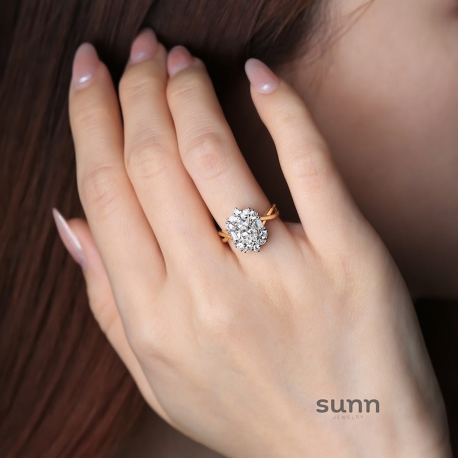 Eveline Oval Statement Ring [4AMM39CE]