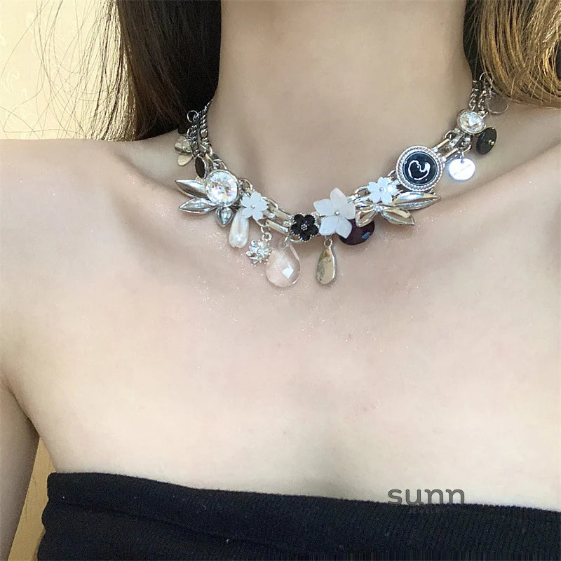 Evelyne Floral Pearl Choker