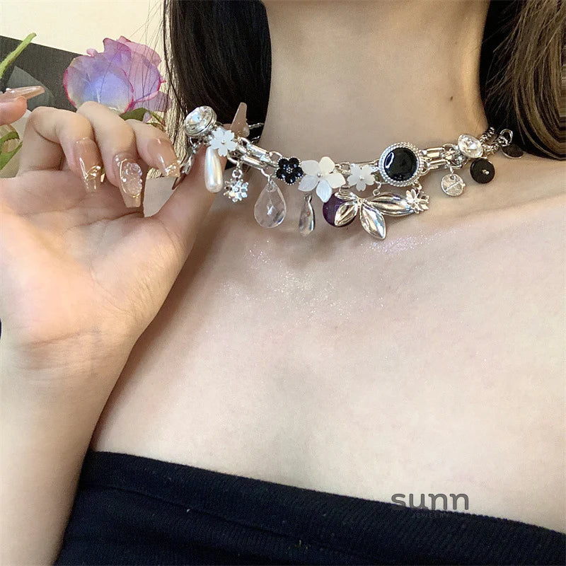 Evelyne Floral Pearl Choker