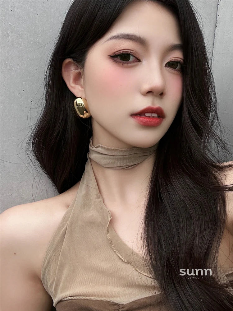 Evelynn Statement Oval Earrings