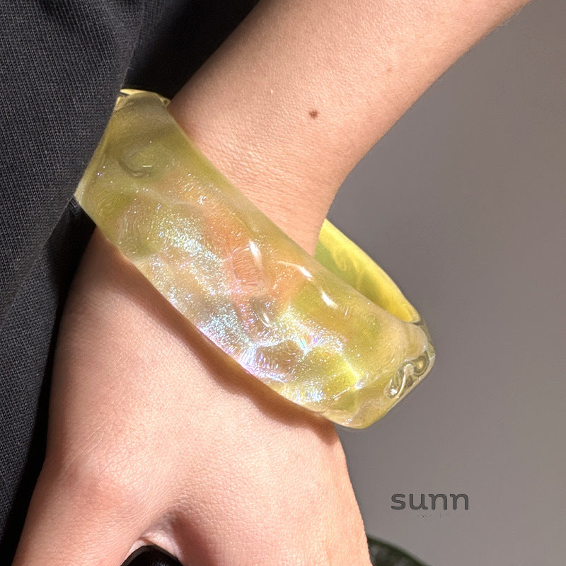 Evelynne Iridescent Glitter Bangle [09KI738V]