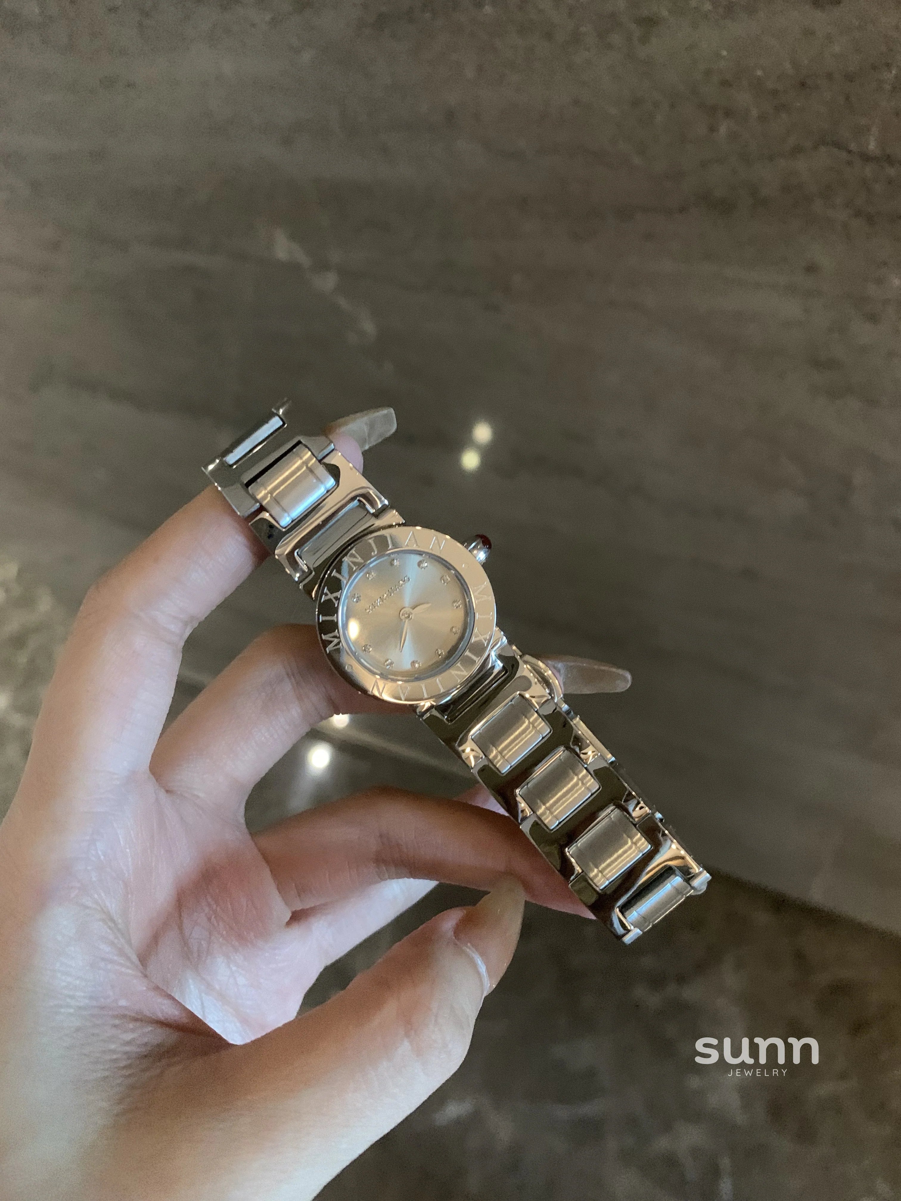 Everest Ruby Starry Watch