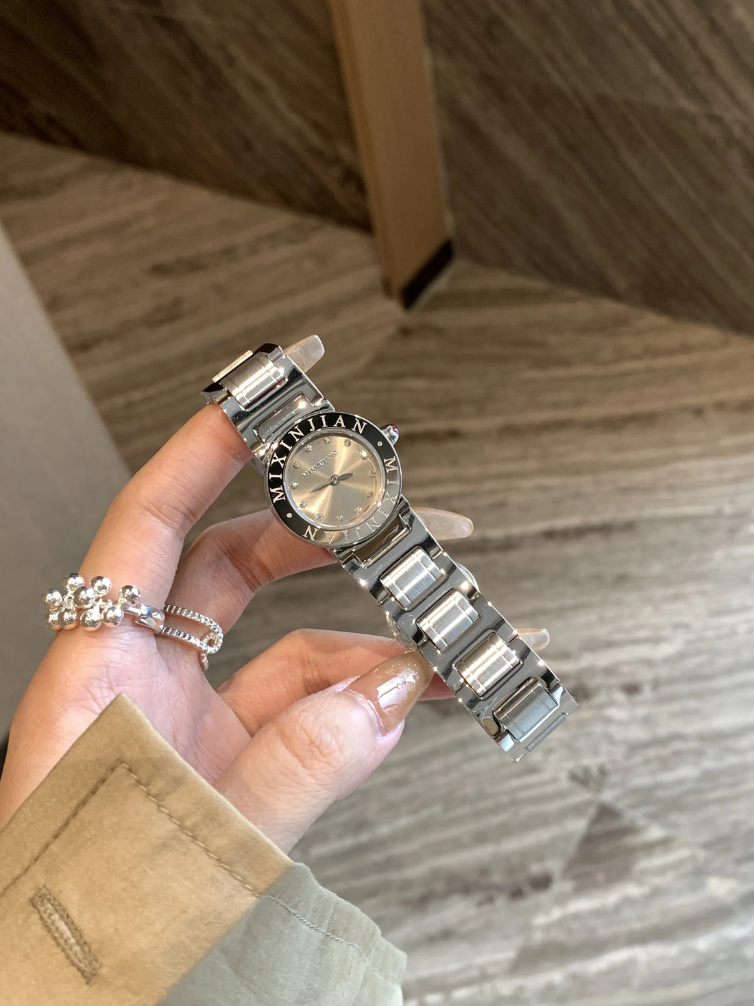Everest Ruby Starry Watch