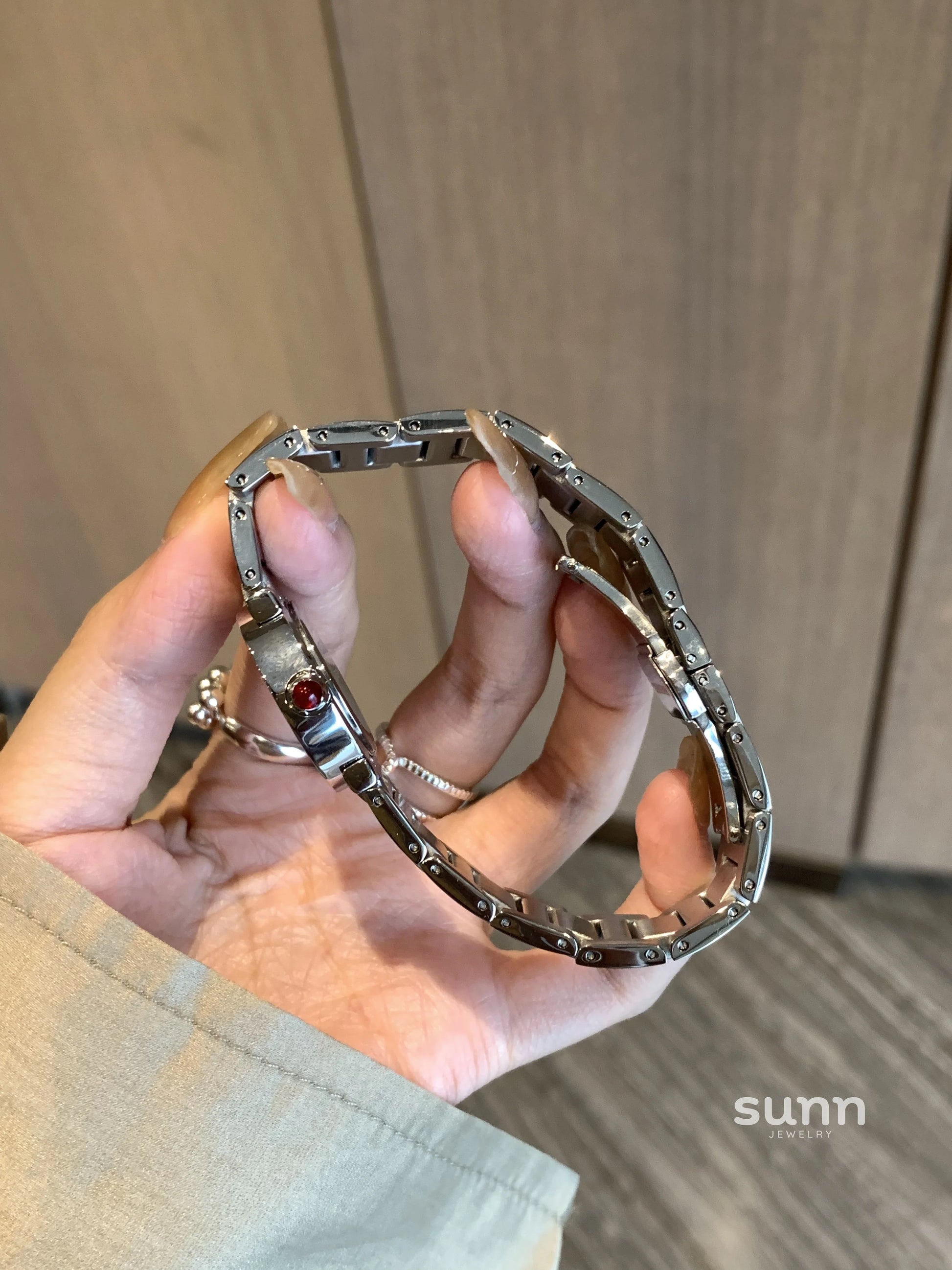 Everest Ruby Starry Watch