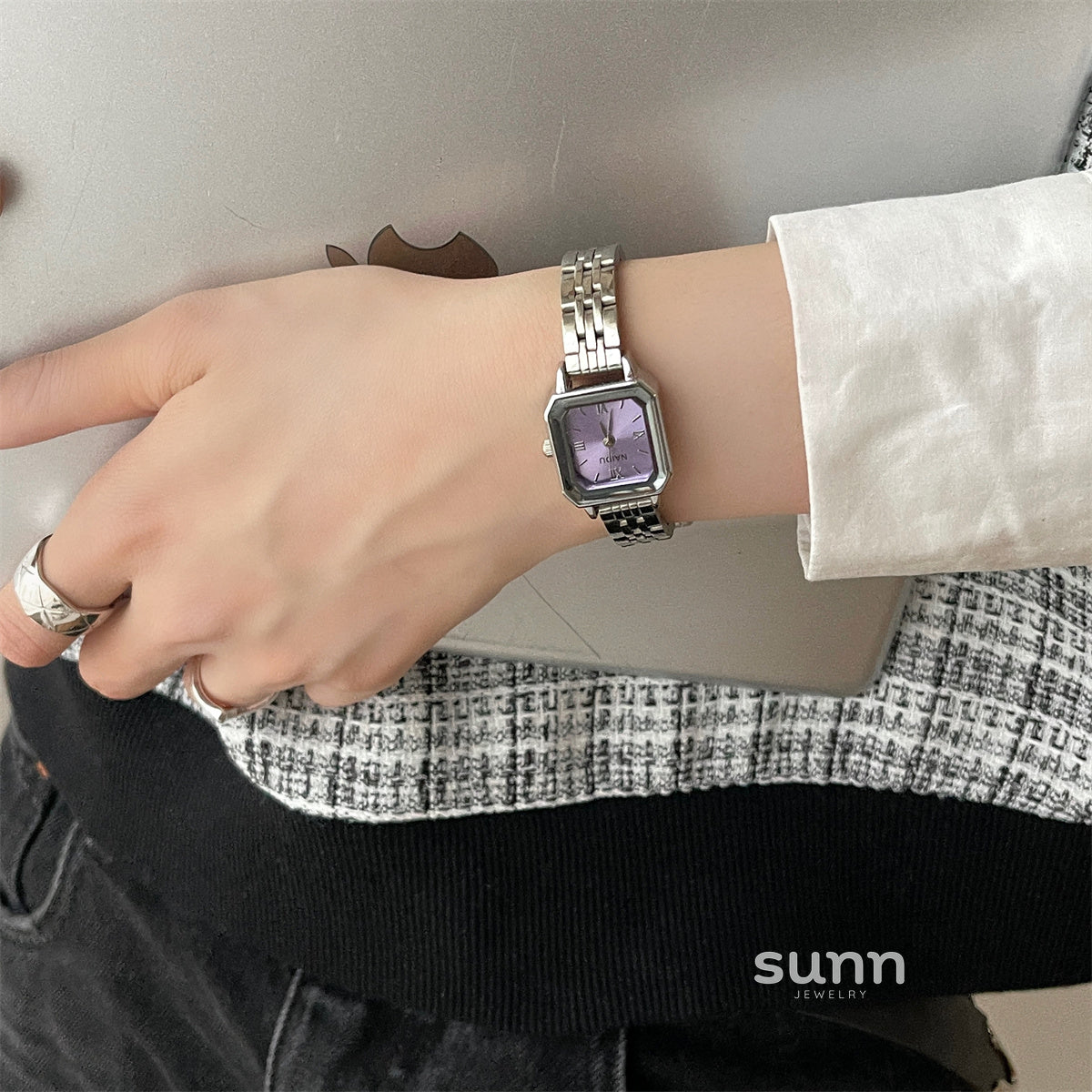 Everett Sleek Steel Watch [C0HTNOOJ]