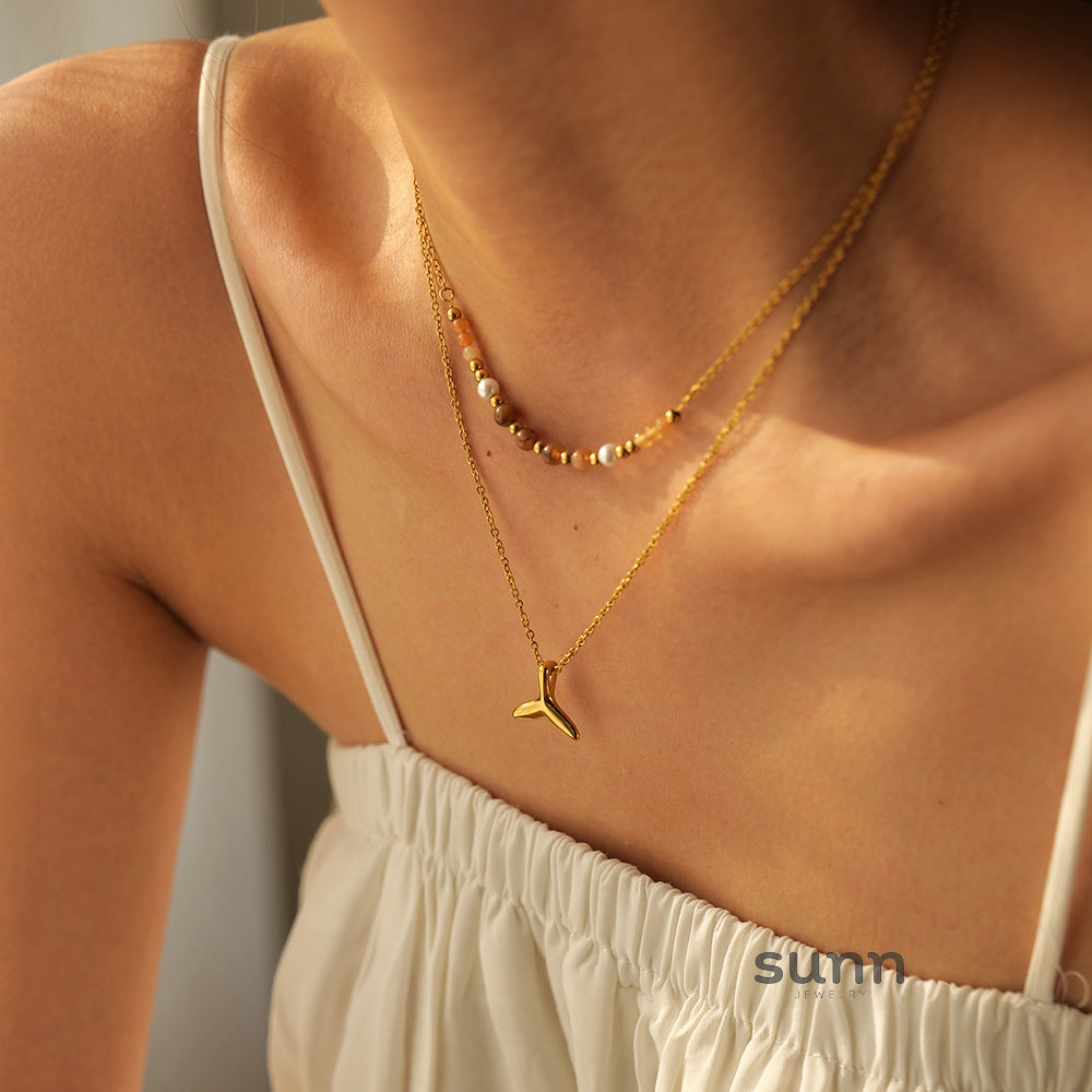 Everette Golden Fishtail Necklace [R79G3VFY]