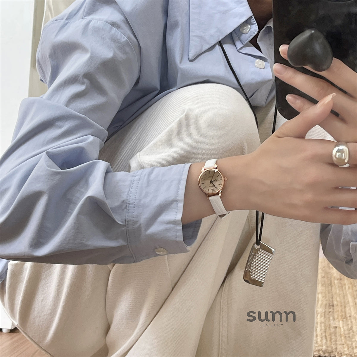 Everette Retro Leather Watch [QL0U29P4]