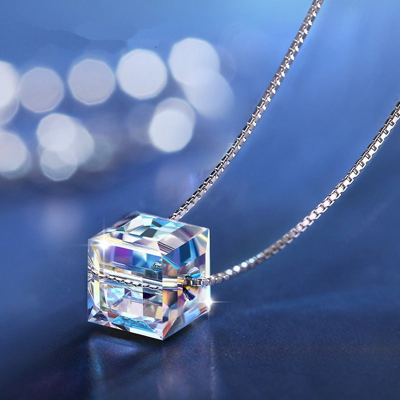 Everlynn Aura Pendant Necklace [FY2MJQ2M]